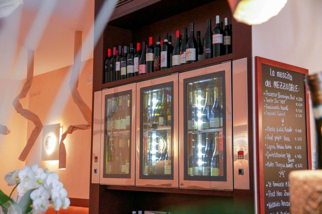 Locanda Mezzosale Конеляно Екстериор снимка